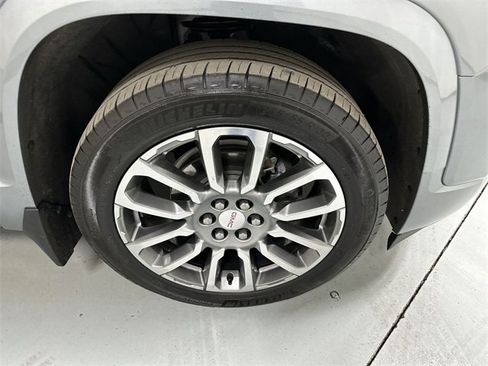 Used 2023 GMC Acadia Denali w/ Denali Ultimate Package image 20