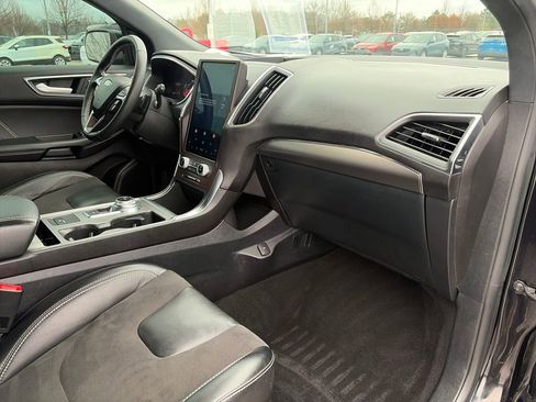 Used 2021 Ford Edge ST image 10