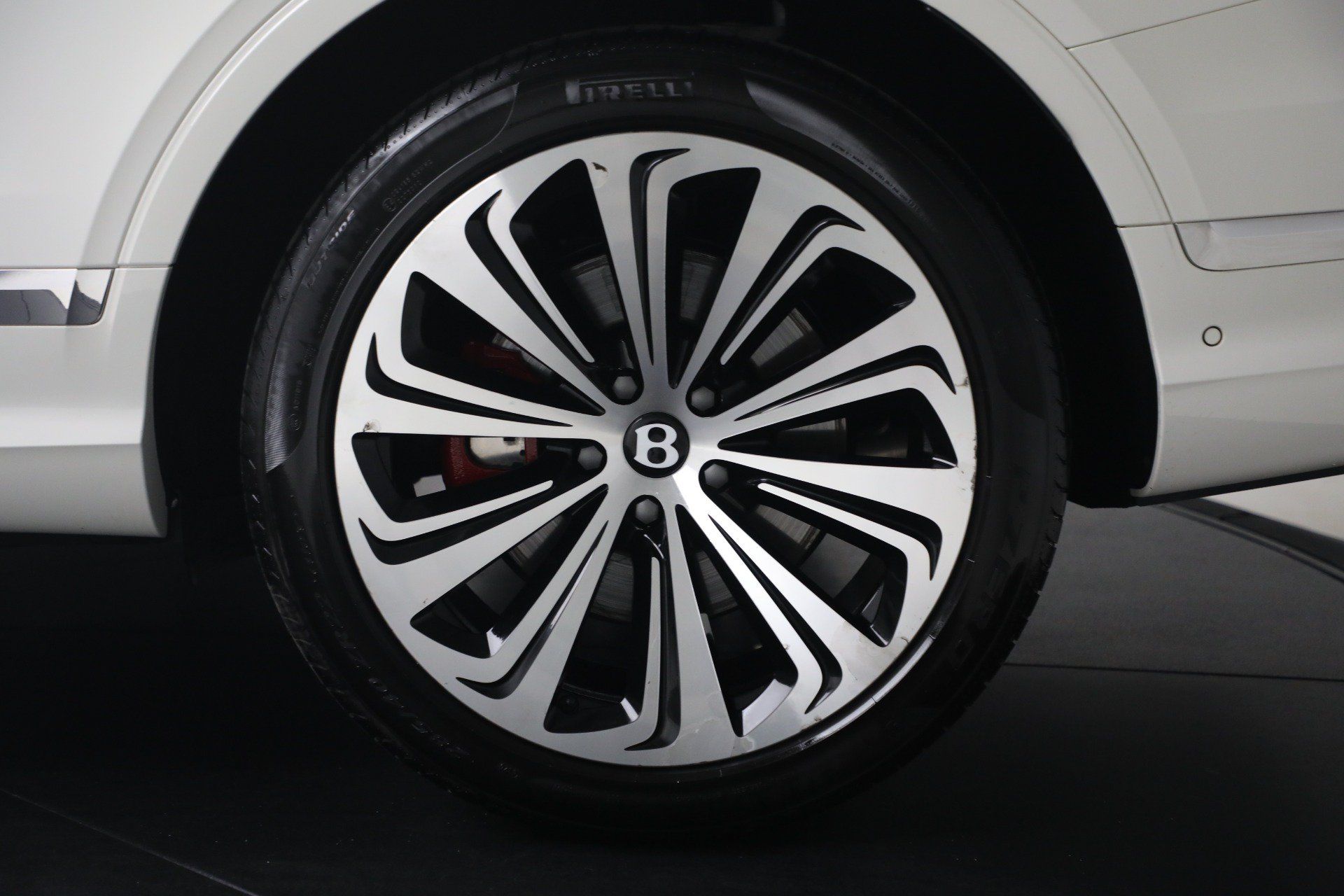 Certified 2022 Bentley Bentayga AWD/4WD image 15