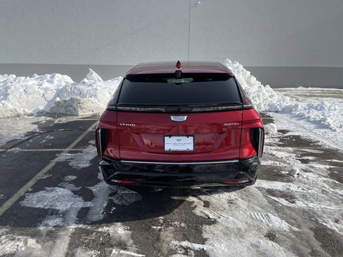 Used 2024 Cadillac Lyriq Luxury w/ LPO, Floor Liner Package image 5