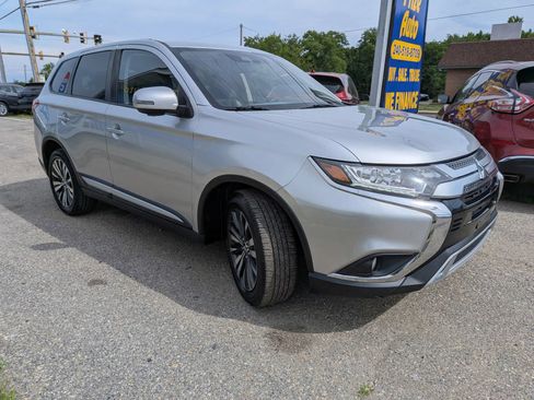 Used 2020 Mitsubishi Outlander SE FWD image 8