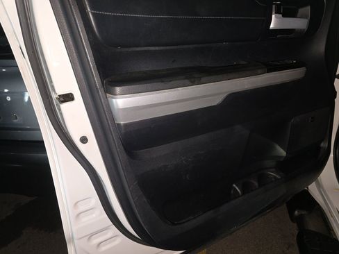 Used 2014 Toyota Tundra Limited image 15