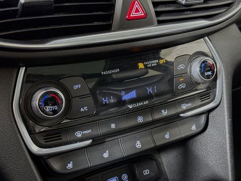 Used 2020 Hyundai Santa Fe Limited image 18