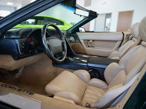 Used 1993 Chevrolet Corvette Convertible image 9