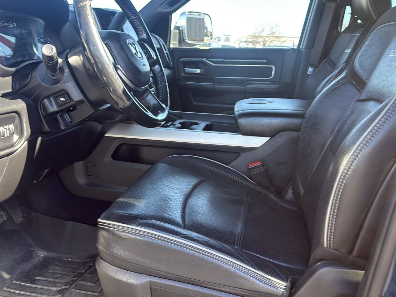 Used 2019 RAM 3500 Laramie AWD/4WD image 3