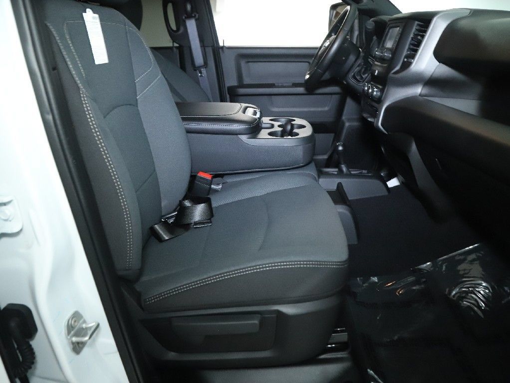 Used 2024 RAM 3500 Tradesman w/ Chrome Appearance Group AWD/4WD image 35
