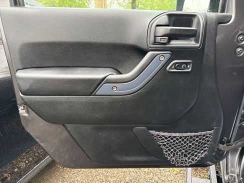 Used 2018 Jeep Wrangler Unlimited Sport S AWD/4WD image 20