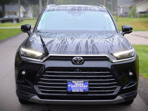 Used 2024 Toyota Grand Highlander AWD image 2
