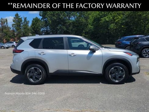 Used 2024 Nissan Rogue SV AWD/4WD image 3