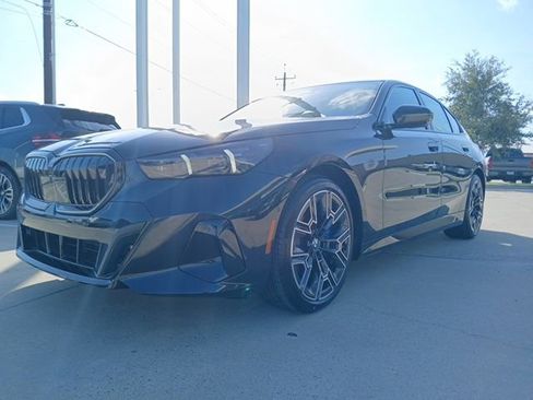 New 2026 BMW 530i image 3