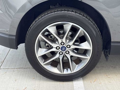Used 2017 Ford Edge Titanium w/ Equipment Group 302A AWD/4WD image 9
