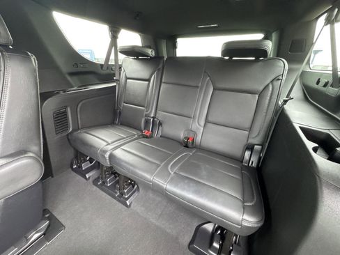 Used 2025 GMC Yukon XL Denali AWD/4WD image 10