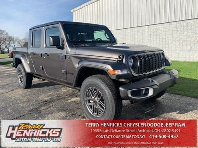New 2025 Jeep Gladiator Sport