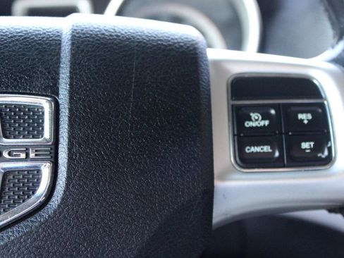 Used 2016 Dodge Journey SE w/ Flexible Seating Group image 19