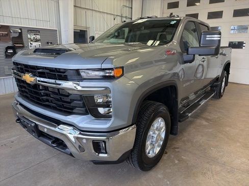Used 2025 Chevrolet Silverado 3500 LT w/ All Star Edition image 2