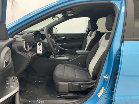 New 2026 Chevrolet Trax RS w/ Driver Confidence Package FWD image 8
