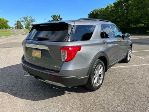 Certified 2023 Ford Explorer XLT w/ Equipment Group 202A AWD/4WD image 11