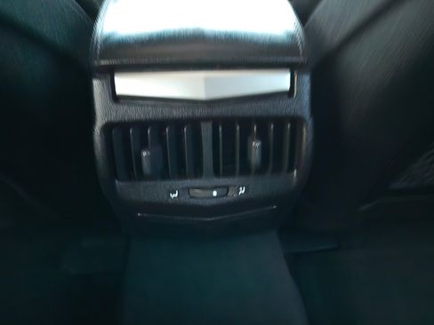 Used 2010 Cadillac CTS Premium image 24