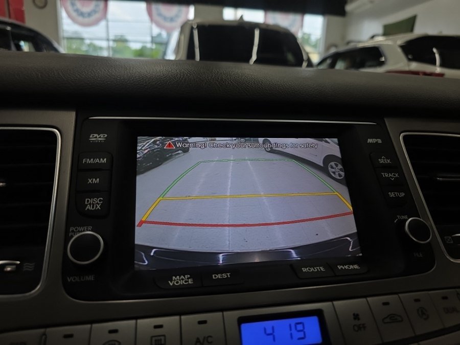 Used 2013 Hyundai Genesis 3.8 w/ Premium Pkg RWD image 25
