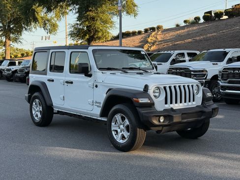 Used 2021 Jeep Wrangler Unlimited Sport AWD/4WD image 7