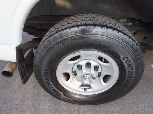 Used 2020 Chevrolet Express 3500 Extended w/ Driver Convenience Package RWD image 14