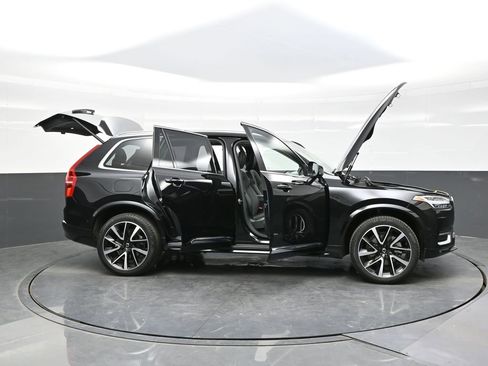 Used 2023 Volvo XC90 B6 Plus AWD/4WD image 44