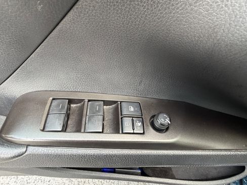 Used 2021 Toyota Camry SE FWD image 14