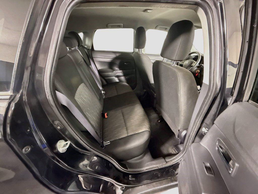 Used 2024 Mitsubishi Outlander Sport AWD image 25