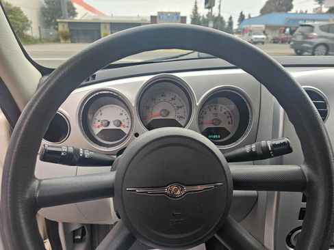 Used 2007 Chrysler PT Cruiser image 12