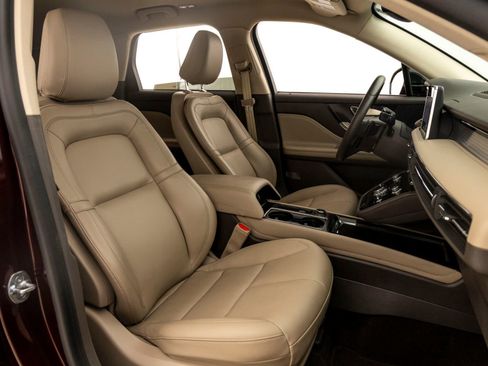 Used 2021 Lincoln Corsair FWD w/ Convenience Package image 26