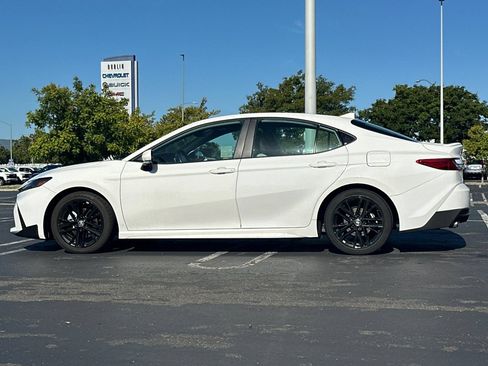 Used 2025 Toyota Camry SE w/ Multimedia Upgrade Package FWD image 7