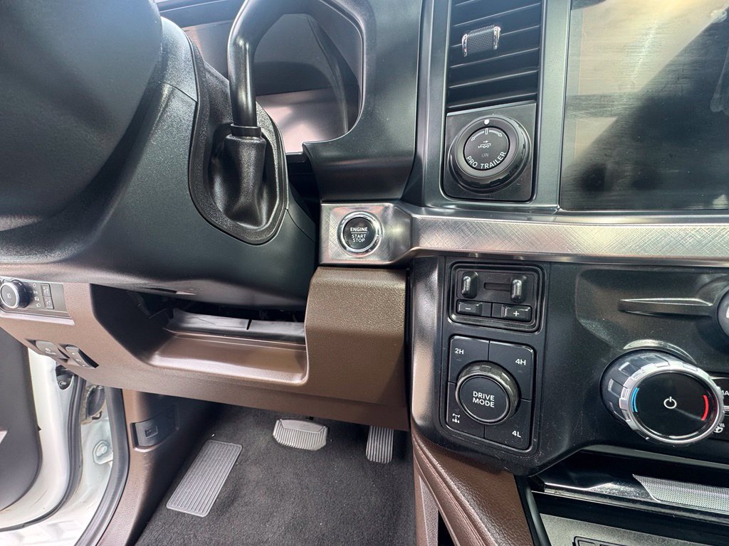 Used 2024 Ford F350 4x4 Crew Cab Super Duty image 27