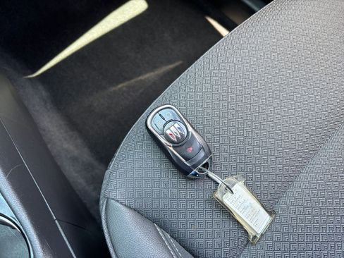 Used 2025 Buick Encore GX Preferred FWD image 21