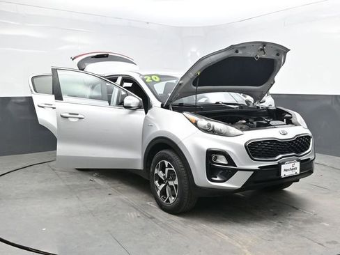 Used 2020 Kia Sportage LX AWD/4WD image 41