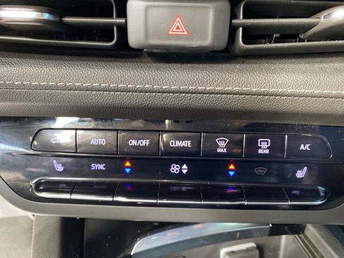 Used 2023 Buick Envision Preferred image 15