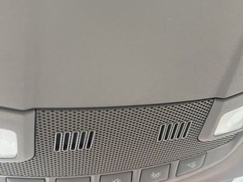 Used 2020 Ford F150 XLT image 31