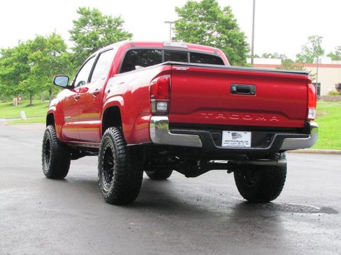 Used 2019 Toyota Tacoma 2WD Double Cab image 11