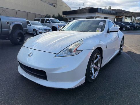 Used 2010 Nissan 370Z NISMO image 1
