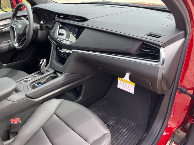 New 2025 Cadillac XT6 Luxury FWD image 35