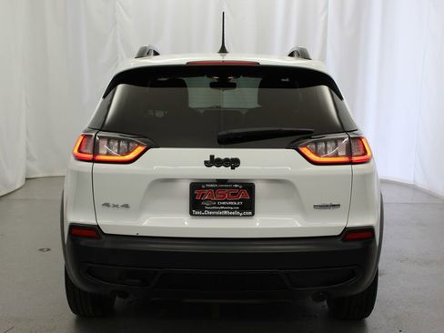Used 2020 Jeep Cherokee Latitude w/ Quick Order Package 26F North AWD/4WD image 11