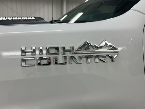 Used 2024 Chevrolet Silverado 3500 High Country w/ High Country Premium Package AWD/4WD image 30