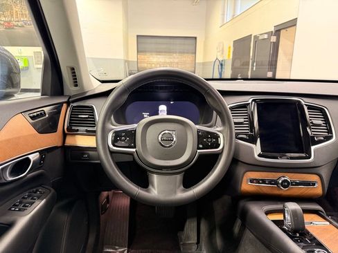 Used 2023 Volvo XC90 B5 Plus AWD/4WD image 23