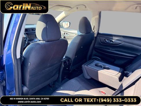 Used 2020 Nissan Rogue SV FWD image 11