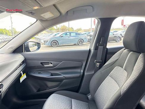 Used 2026 Nissan Sentra SV w/ SV Convenience Package FWD image 14
