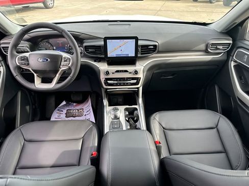 New 2024 Ford Explorer XLT w/ Equipment Group 202A AWD/4WD image 19