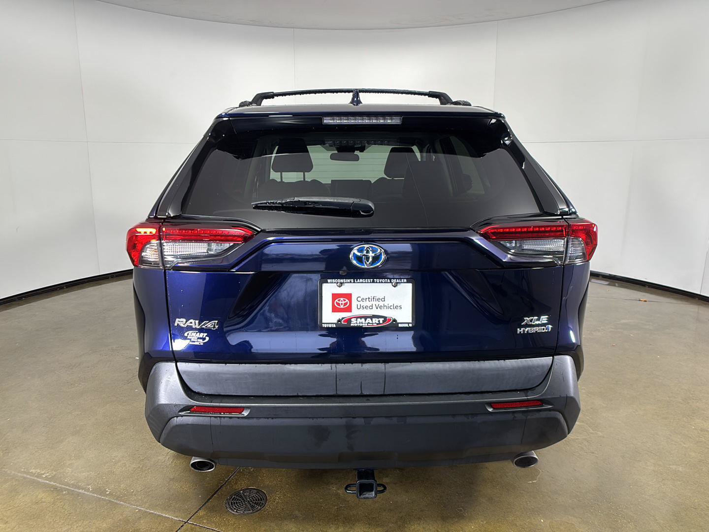 Used 2021 Toyota RAV4 XLE Premium AWD/4WD image 9