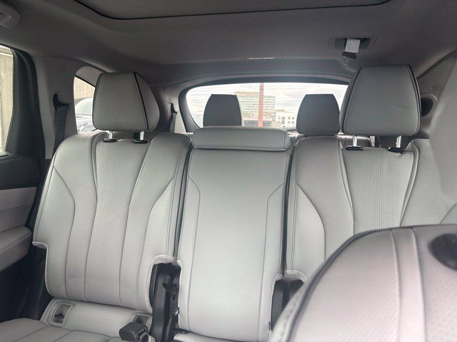 Used 2024 Acura MDX w/ Advance Package AWD/4WD image 4