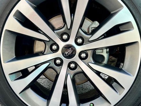 Used 2021 Ford Expedition Limited image 13