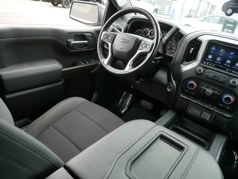 Certified 2022 Chevrolet Silverado 1500 LT Trail Boss w/ Safety Package AWD/4WD image 9