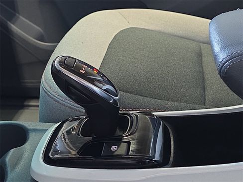 Used 2020 Chevrolet Bolt LT image 21